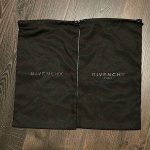 Givenchy duster bags no stains no tears in excellent condition size 15x9